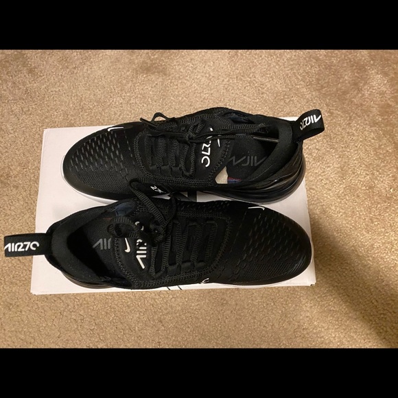 Nike 270 - Picture 3 of 3